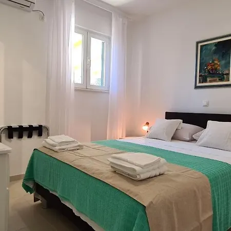 Apartment Pleasures Vrboska