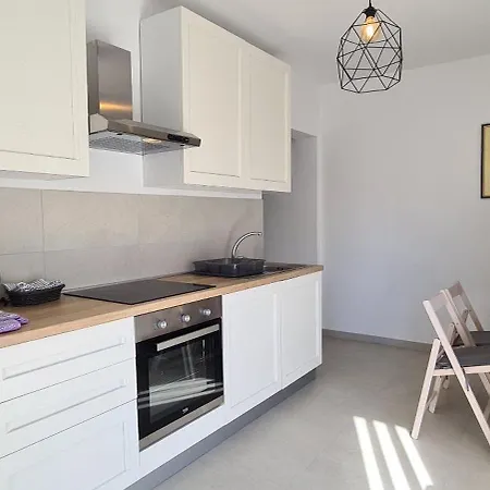 Pleasures Apartment *