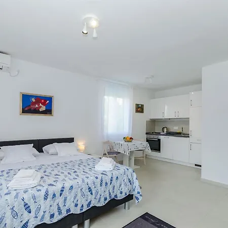 Apartment Pleasures Vrboska