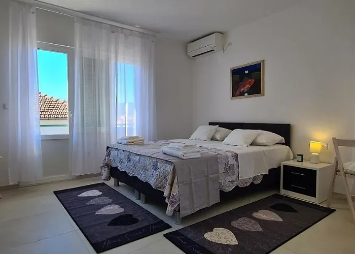 Pleasures Apartment Vrboska
