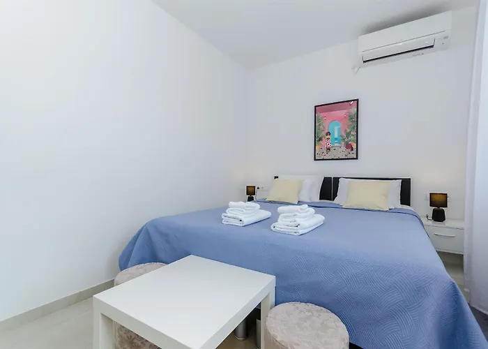 Apartment Pleasures